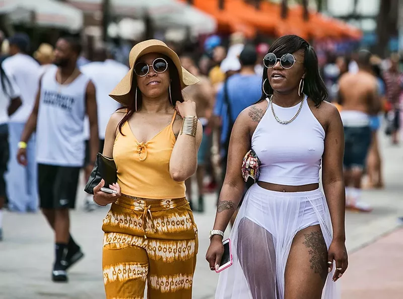 Image: Ladies looking fly as hell on Memorial Day 2016.