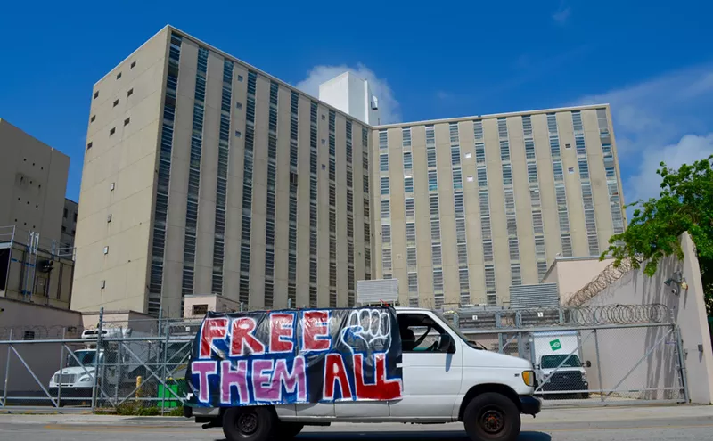 Image: Thousands Remain in Miami-Dade Jails as Lawsuit Moves Forward