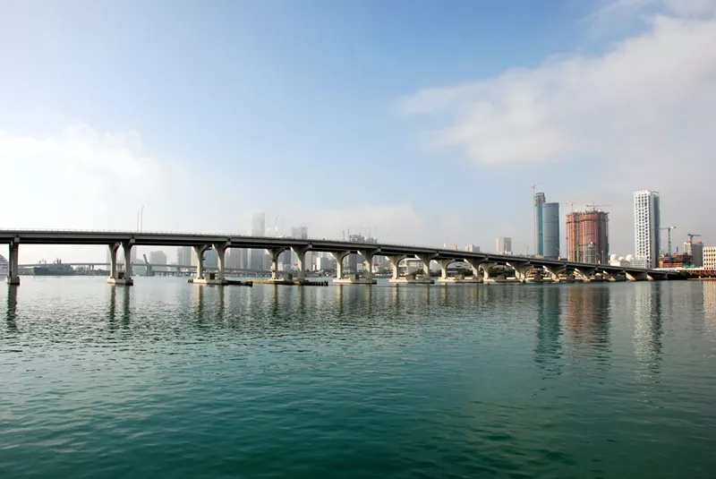 Image: MacArthur Causeway