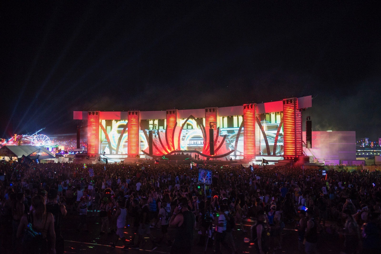 The Cosmic Meadow stage - SHANE LOPES