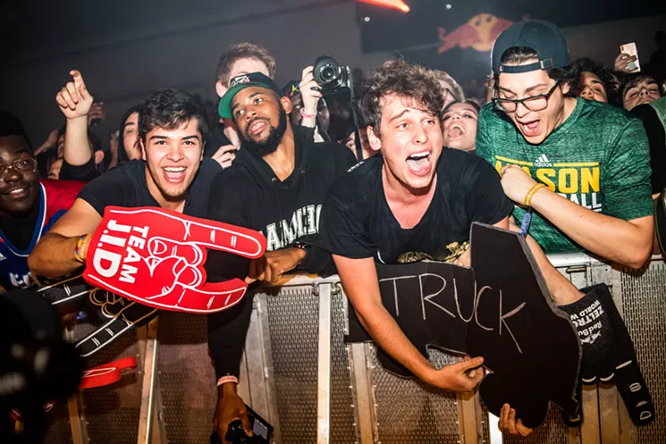 Fans root for J.I.D at Red Bull Zeltron World Wide. See more photos from Zeltron World Wide here. - PHOTO BY IAN WITLEN / RED BULL CONTENT POOL