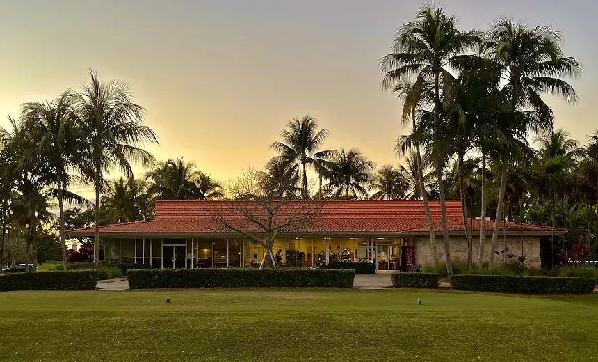 A view of Burger Bob's from the golf course. - PHOTO BY CARLOS BARBÓN @BARBONWATERCOLORS