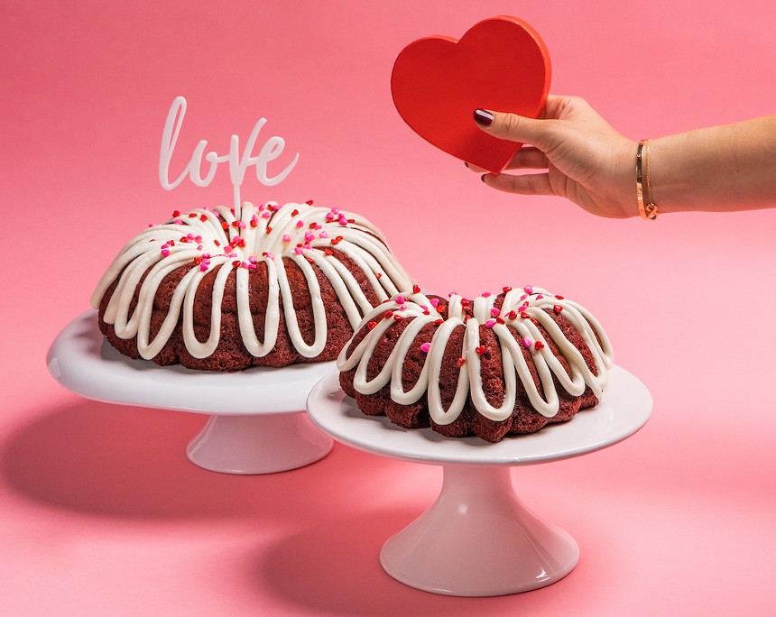 Pastel de terciopelo rojo en forma de corazón de Mo - FOTO CORTESÍA DE MO'S BUNDT CAKES