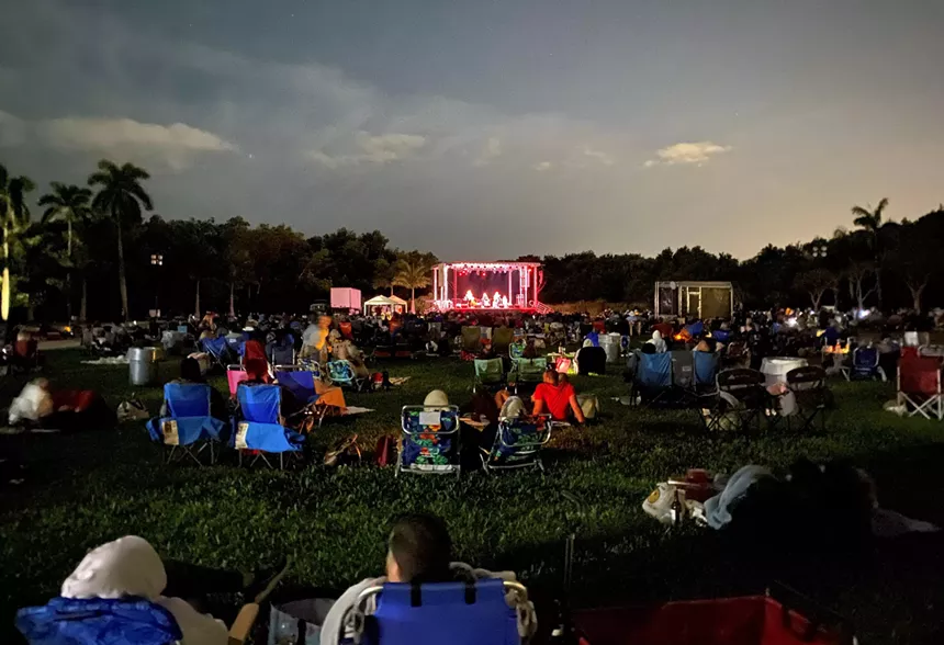 The crowd on the lawn of the Deering Estate