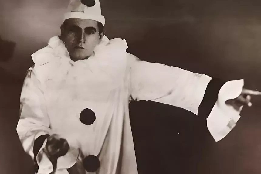 A 1942 photo of Arturo di Filippi as Canio in I Pagliacci
