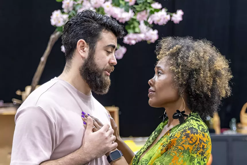 Eleomar Cuello and Kearstin Piper Brown rehearsing I Pagliacci