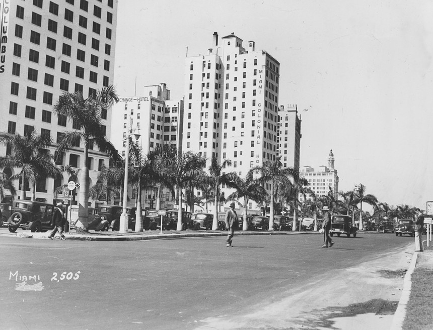 Archival photo of a Miami hotel in the 1930s