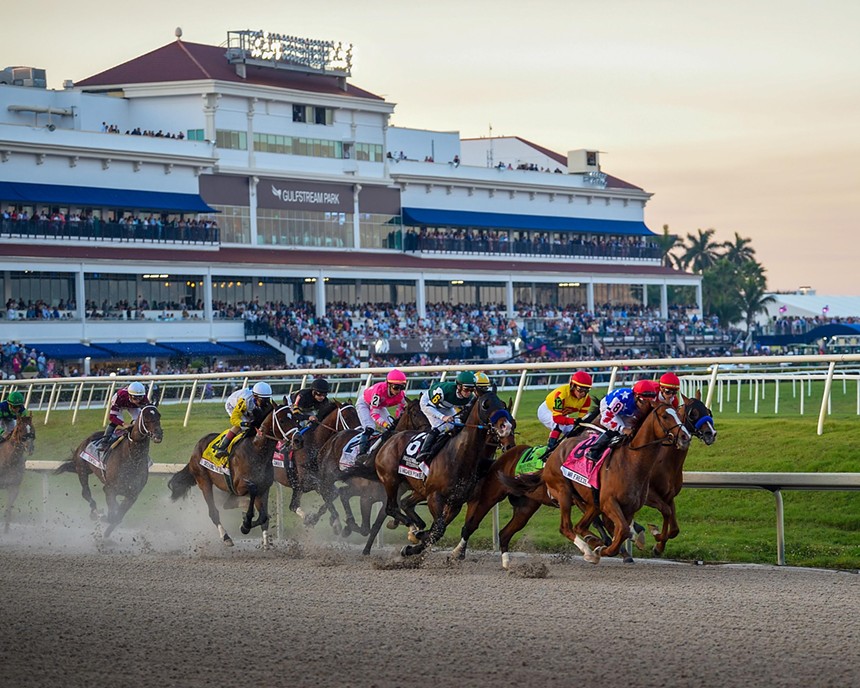 Horseracing on the oval at Gulfstream Park