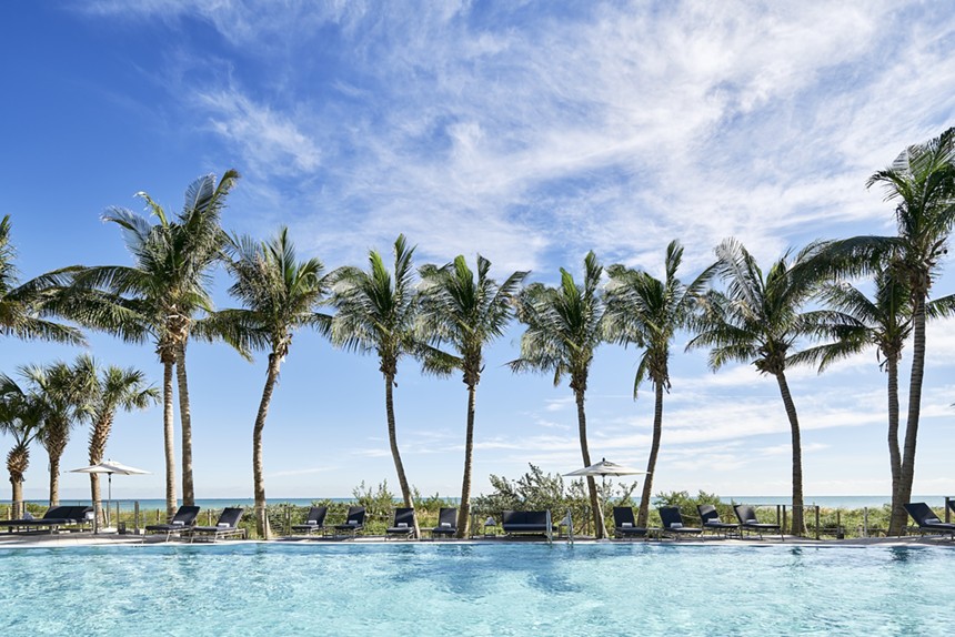 The pool at Carillon Miami Wellness Resort