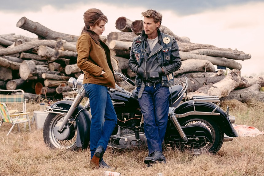 Still of Jodie Comer and Austin Butler in The Bikeriders
