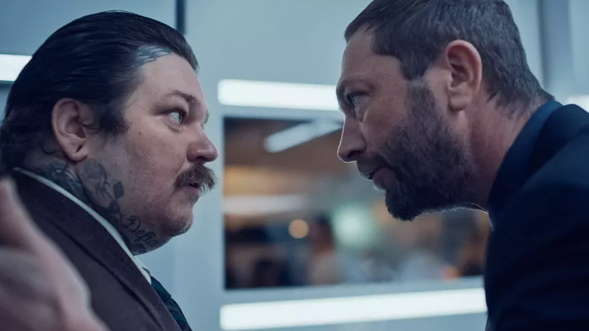 Still of Matty Matheson and Ebon Moss-Bachrach in The Bear