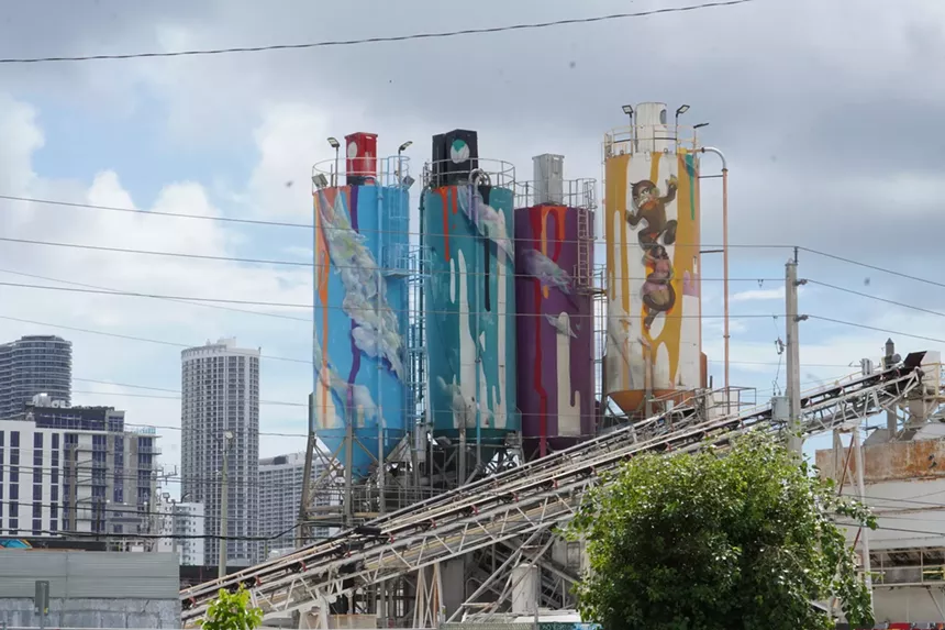 Krave's painting on silos in Wynwood