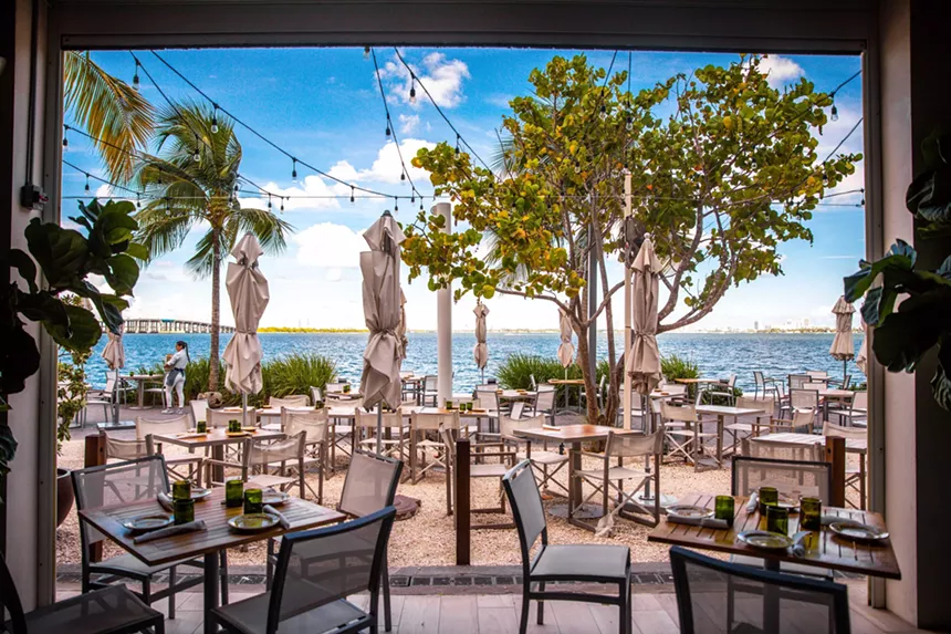 an outdoor dining area