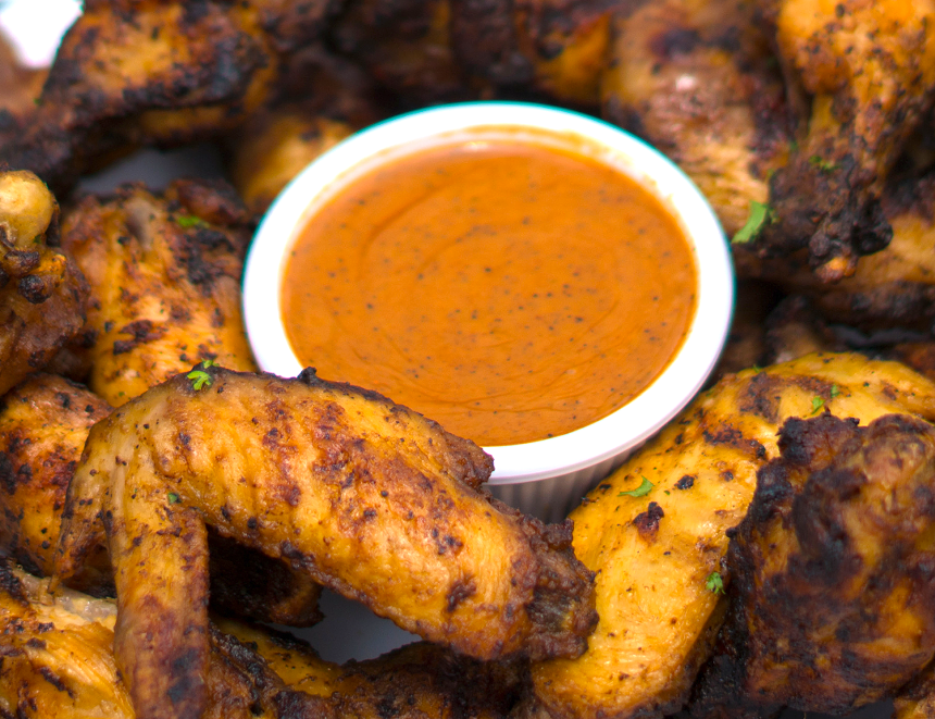 chicken wings and sauce