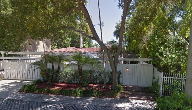 Bannon paid for this home in Coconut Grove where Clohesy lived from 2013 to 2015. - VIA GOOGLE STREET VIEW