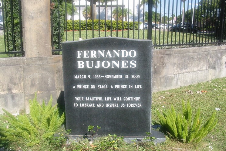 Fernando Bujones' grave at Woodlawn Park Cemetery. - PHOTO BY PHILLIP PESSAR / FLICKR