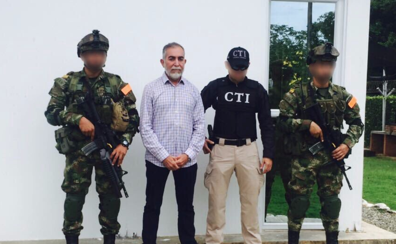 Oficina de Envigado kingpin José Piedrahita Ceballos (second from left) the day of his arrest in 2017.