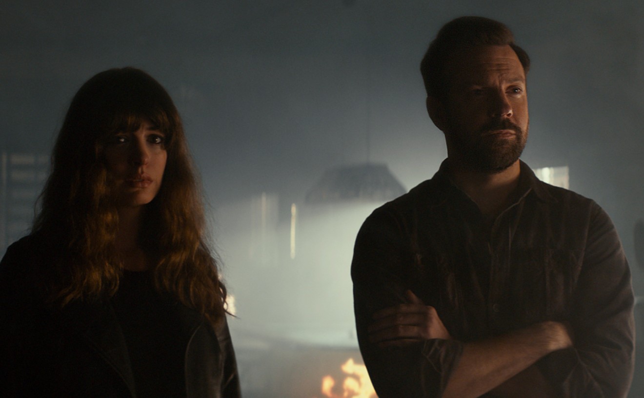 Anne Hathaway and Jason Sudeikis in Colossal.