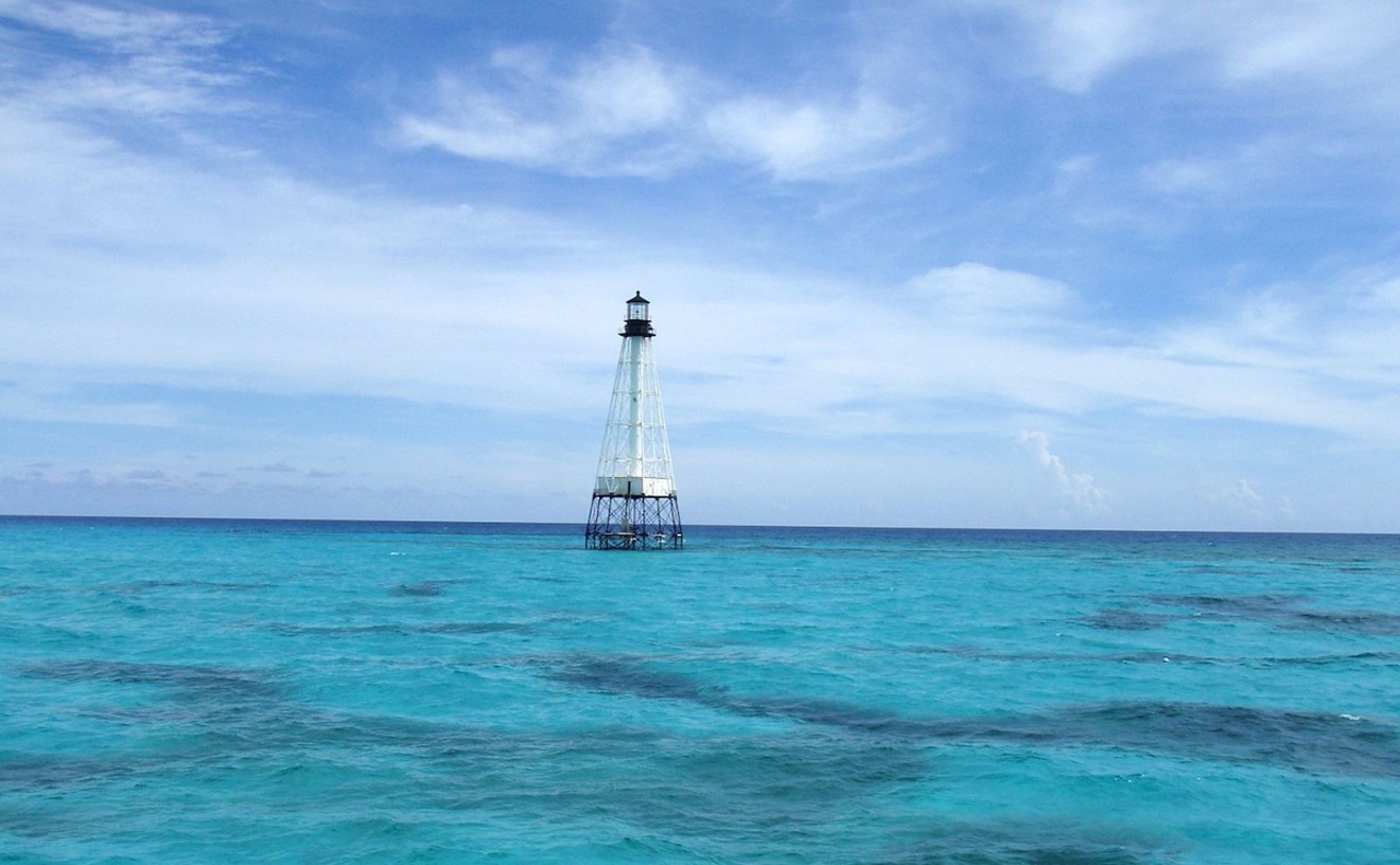 Alligator Lighthouse is still there.