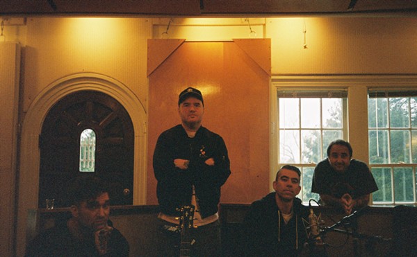 Pop-Punk Heroes New Found Glory Go Acoustic