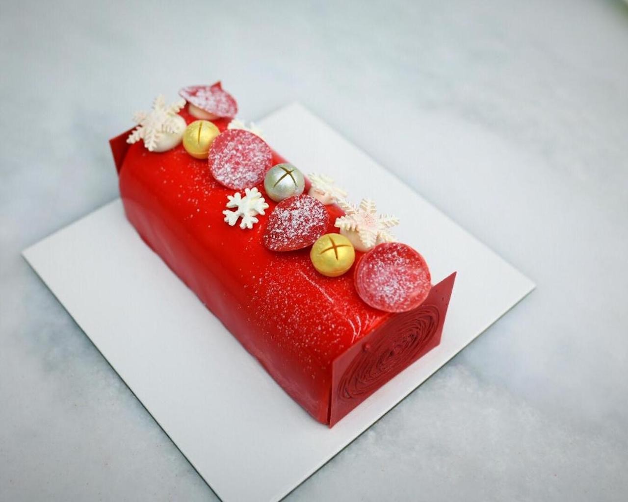 Antonio Bachour - Bachour's Buche de Noel amazing mold from