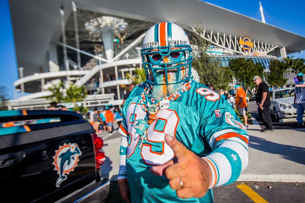 Fans will be allowed to attend Dolphins game on Sunday at Hard