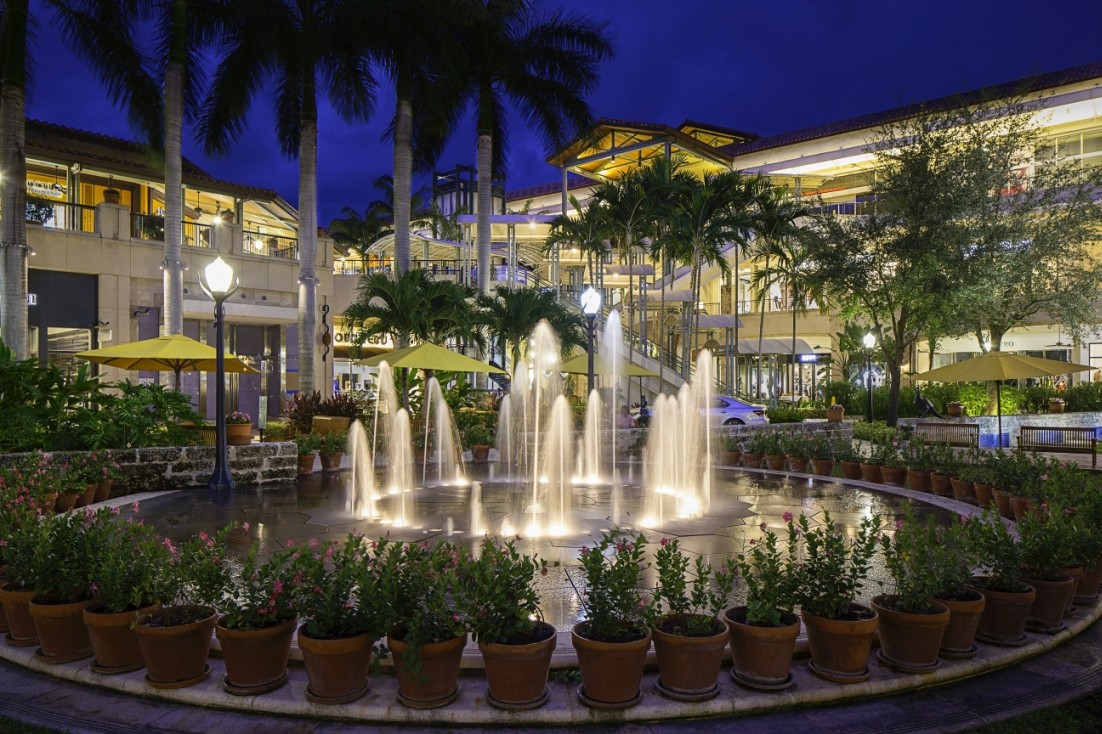 11 Best Malls in Miami for Shopping and People Watching