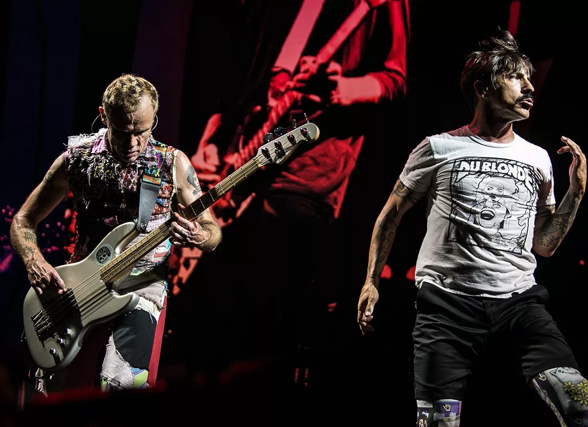 Concert Review Red Hot Chili Peppers' Getaway Tour at American