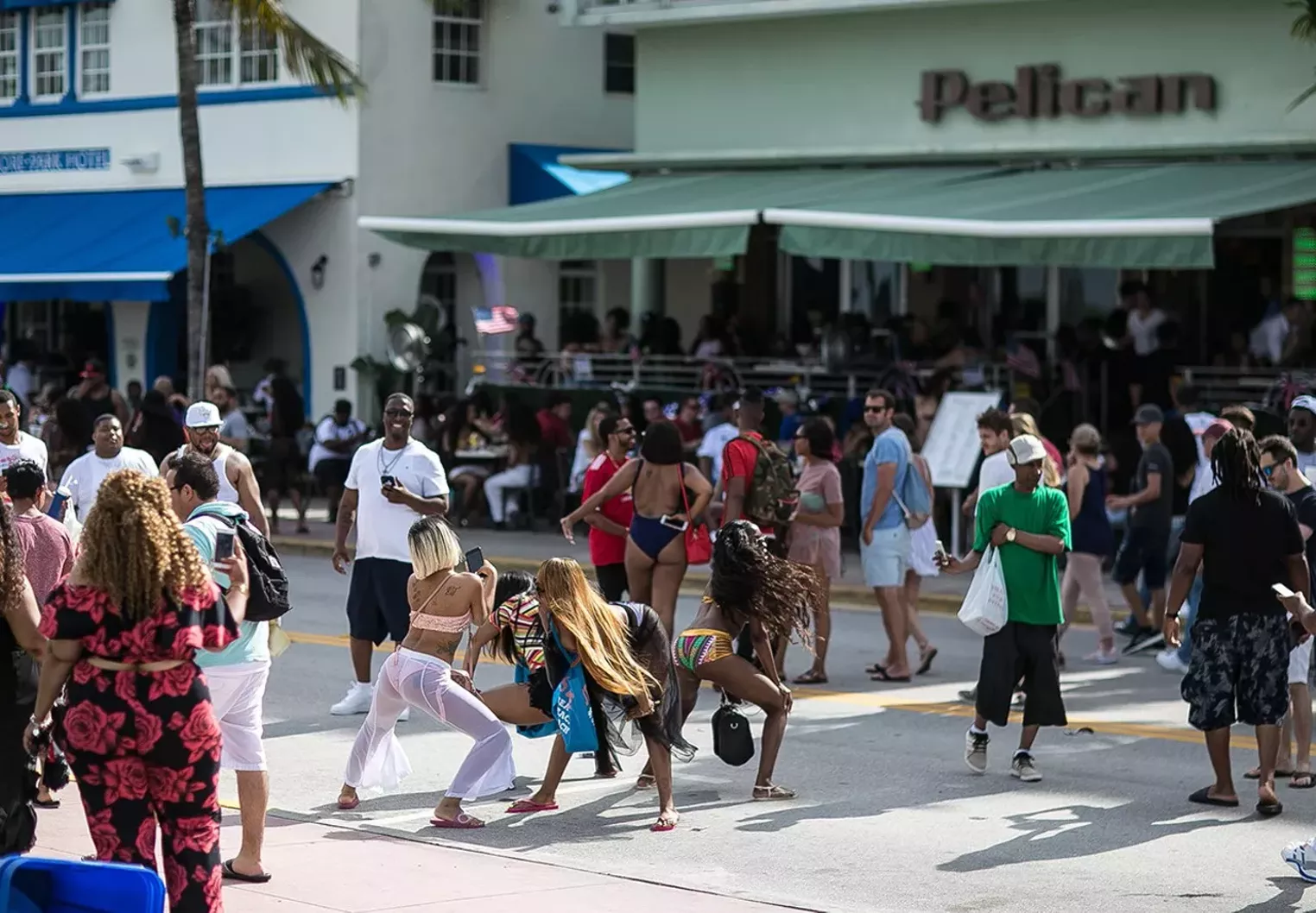 Urban Beach Week Means Black Versus White In Miami Beach Miami New Times