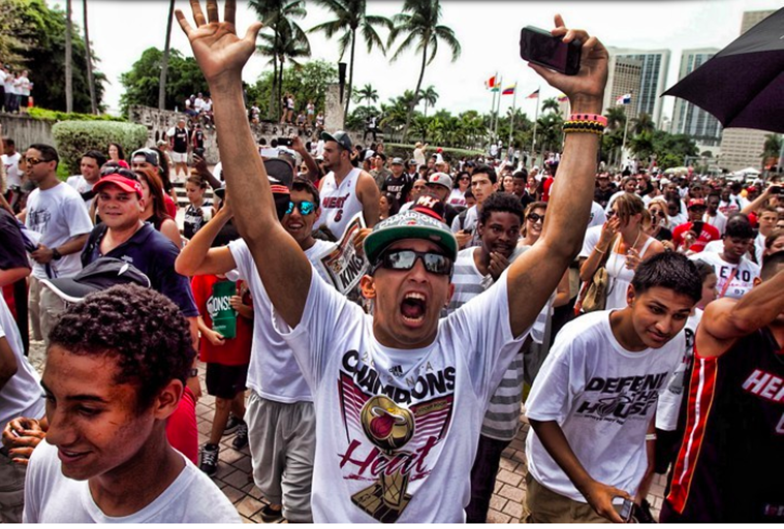 Heat fans very badly want Dwyane Wade's Miami VICE jerseys