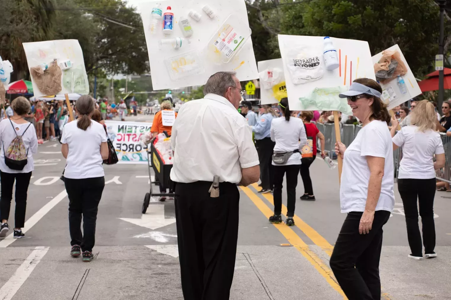 King Mango Strut 2019 in Coconut Grove Miami Photos Miami New Times