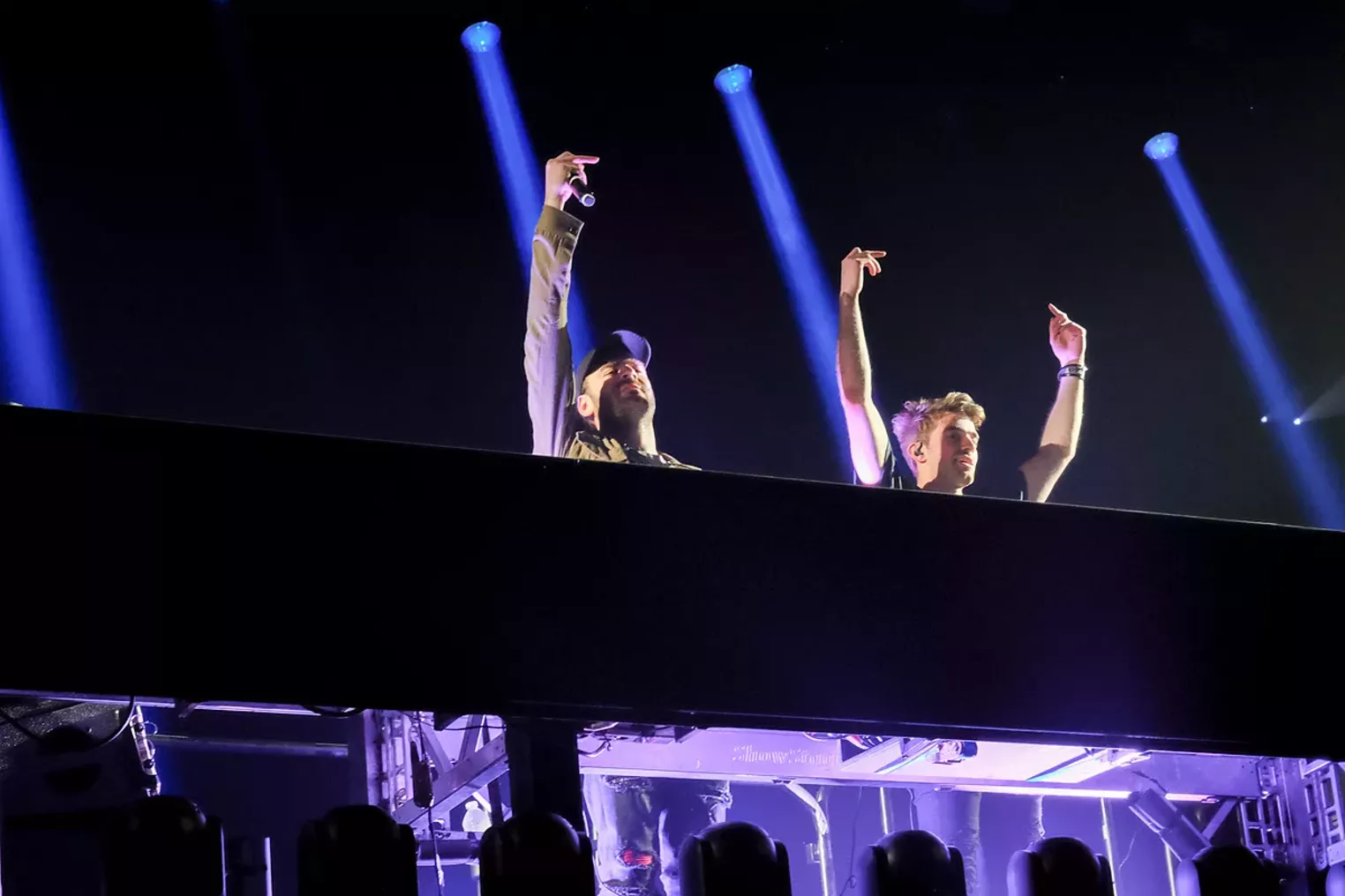 The Chainsmokers Kick Off Their 2017 Memories Tour at American Airlines