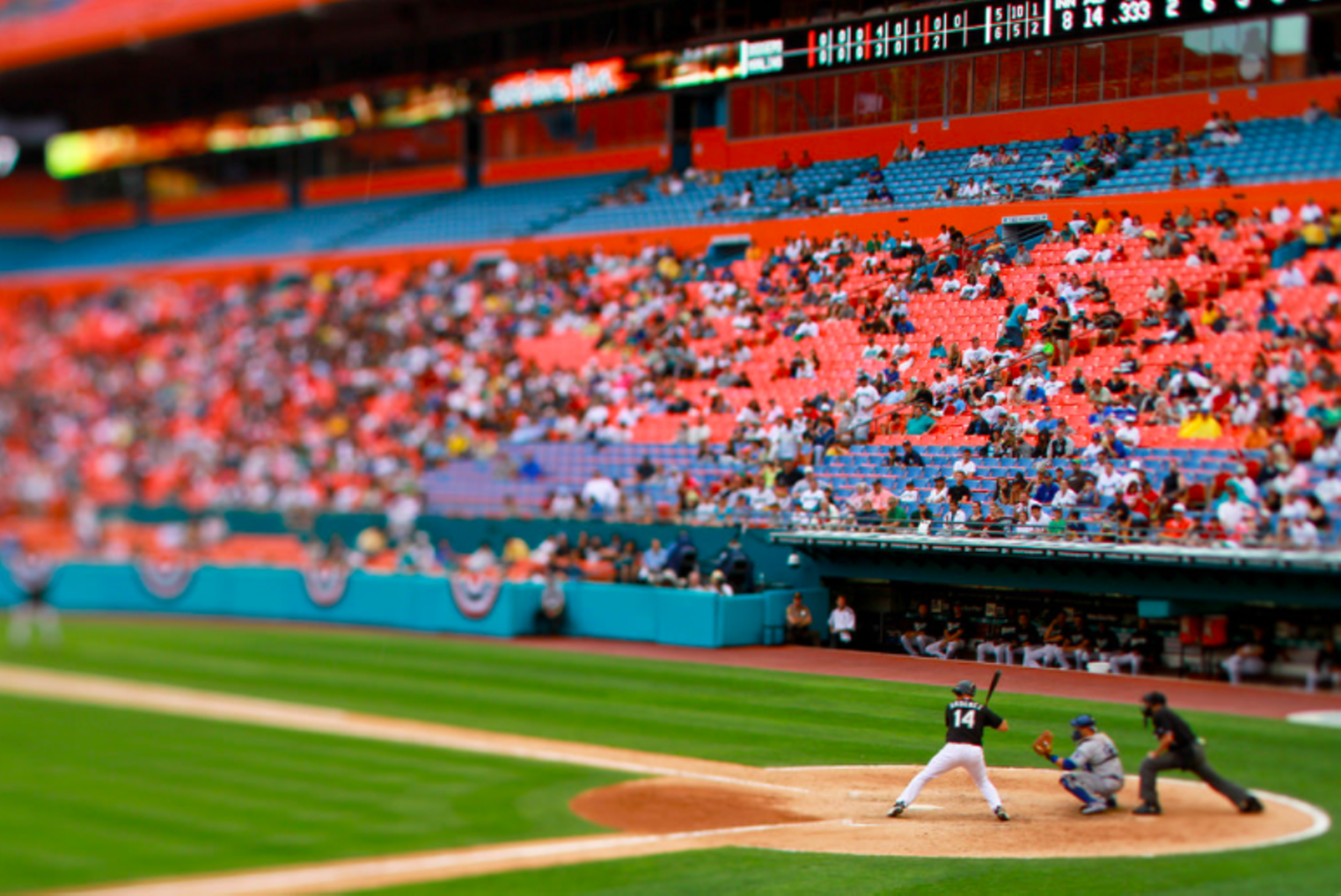 Marlins fans have only one complaint about '90s teal throwbacks