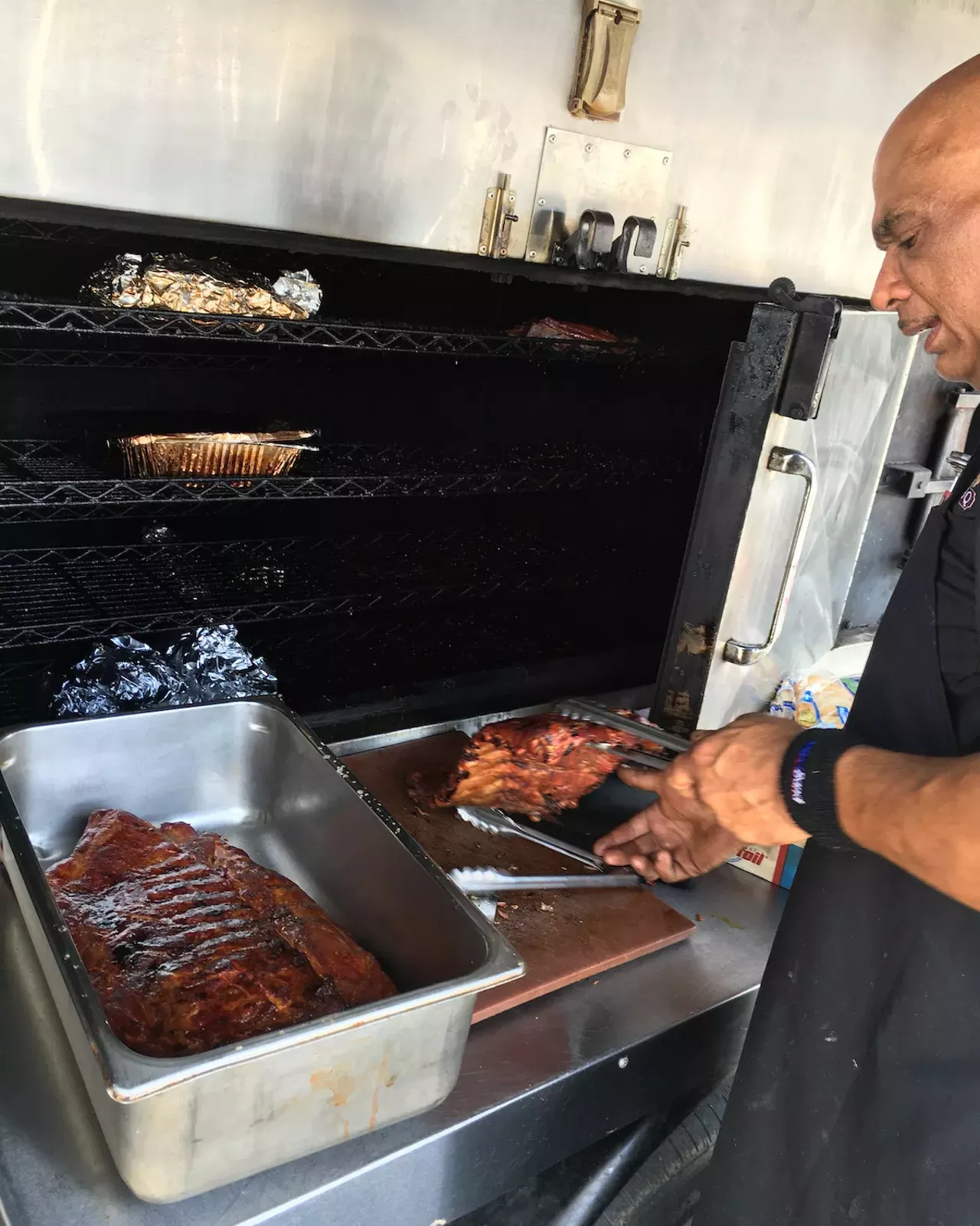 Smokey Trails BBQ Little Haiti/Liberty City Barbecue Restaurant