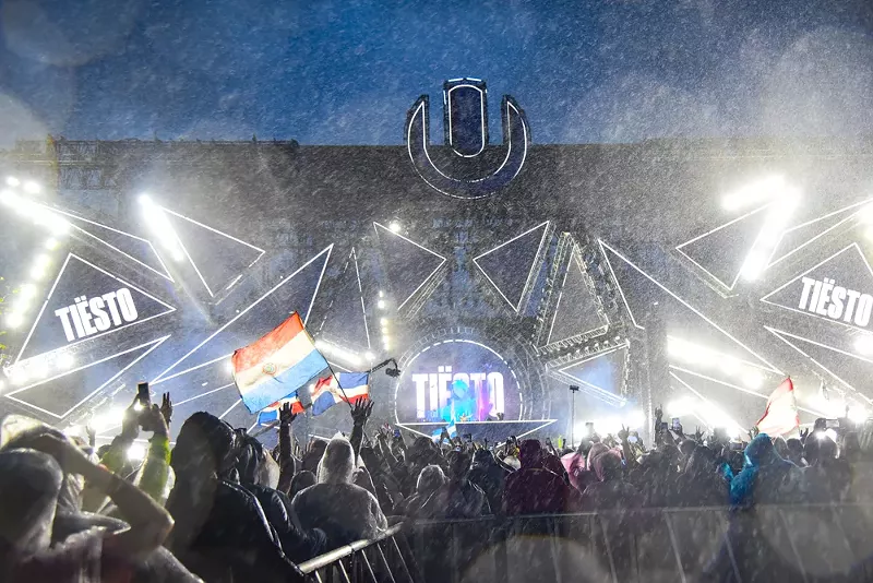 Image: Tiësto performing in the rain at Ultra Music Festival in Miami