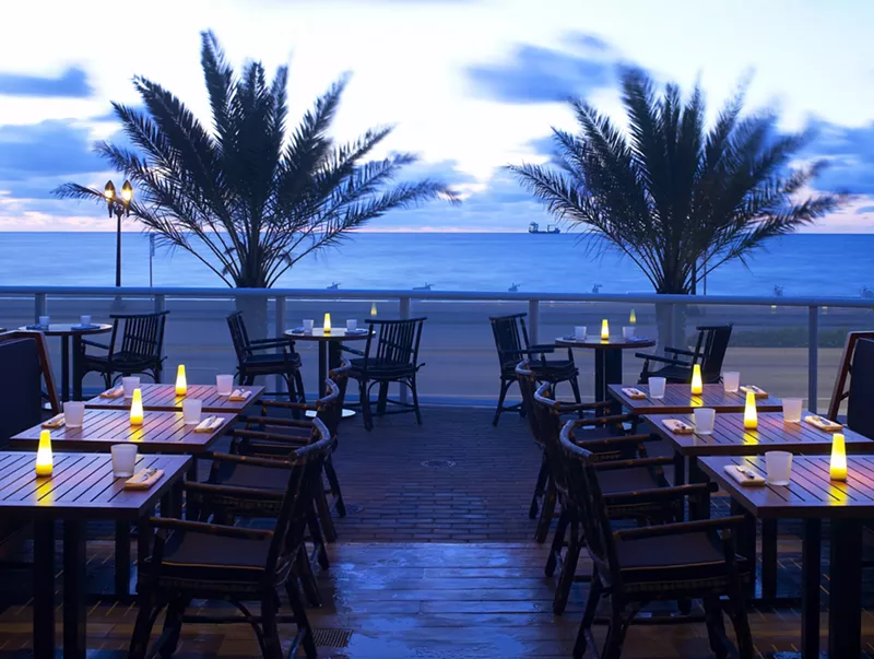 Image: Steak 954's romantic patio.