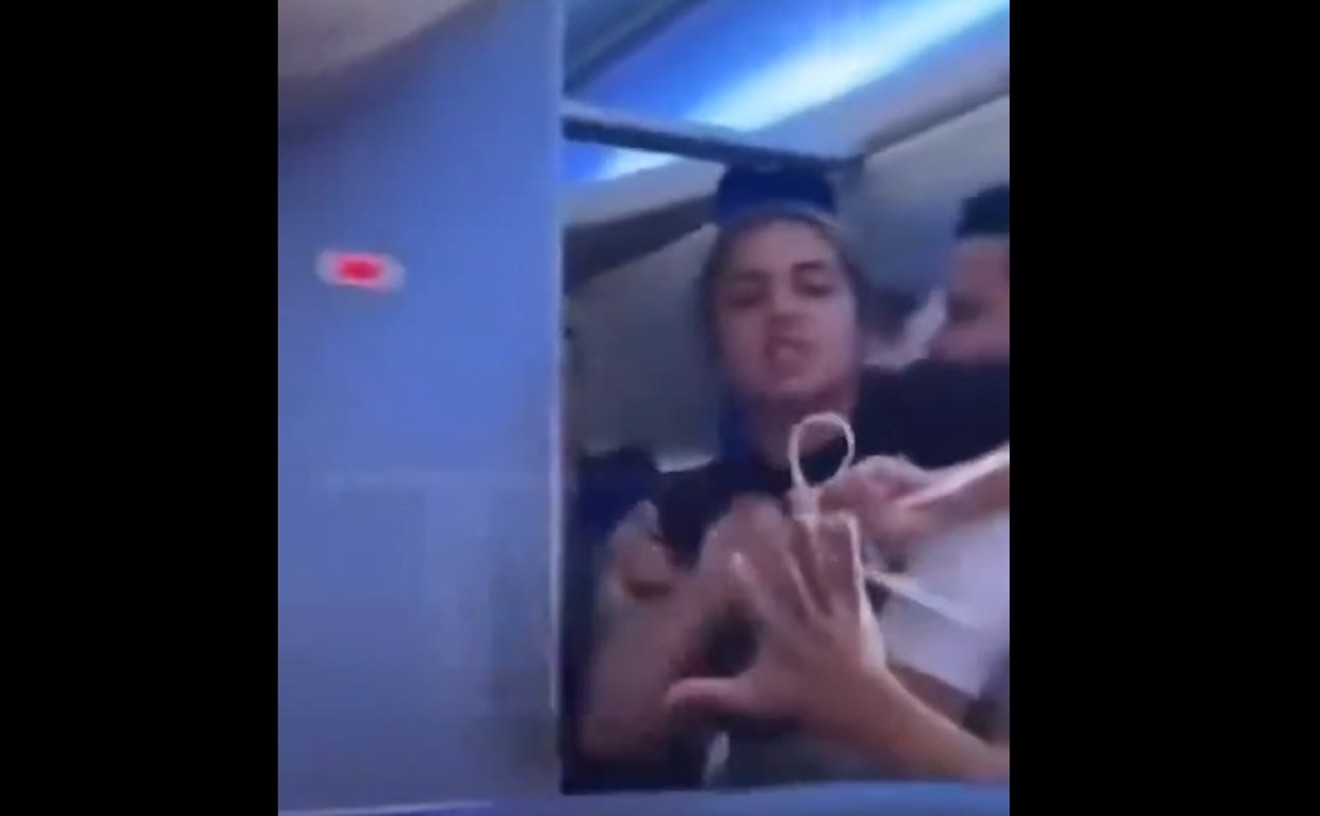 VIDEO: Miami Passenger Bites United Flight Attendant, Forces Emergency Landing
