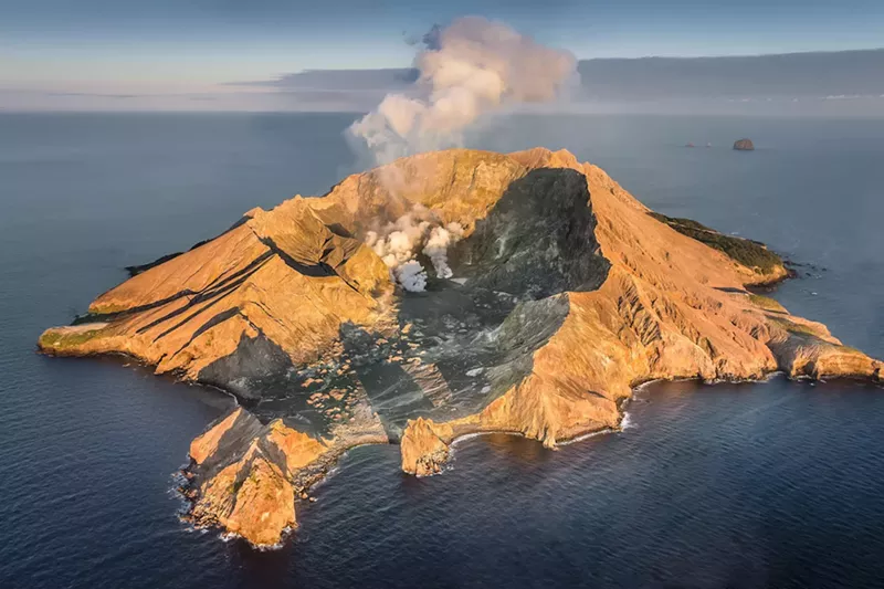 Image: Aerial view of White Island in the Bay of Plenty, North Island, New Zealand