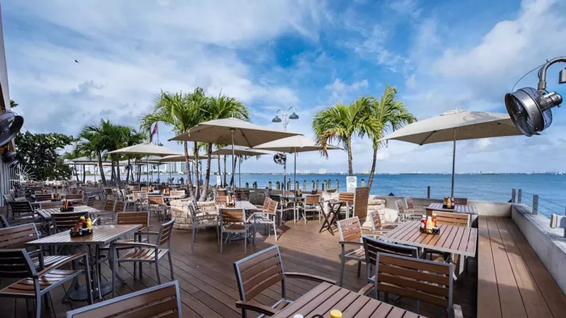 Image: The oversize patio at Shuckers