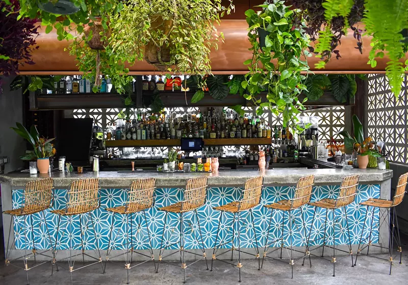 Image: The outdoor bar at Vista in Upper Buena Vista.