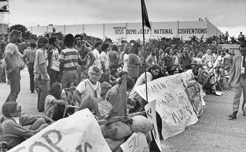 Image: Where Were You in '92? Former New Times Writer Steve Almond Looks Back