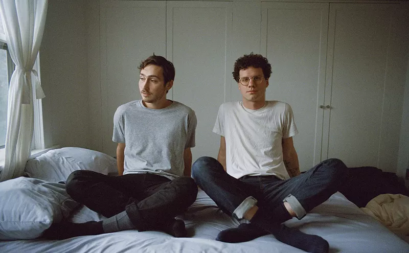 Image: Whitney's Max Kakacek on His Band's Positive Vibes: "We Don't Take Ourselves Too Seriously"
