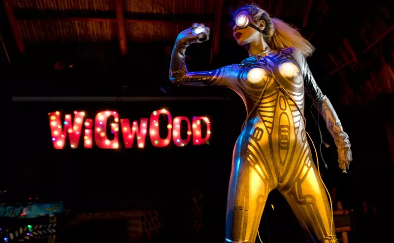 Image: Wigwood Returns With Alien Drag Queens