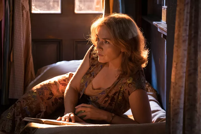 Image: In Woody Allen's Wonder Wheel, Kate Winslet plays oyster bar waitress Ginny, a shattered woman and the starlet who never was, a dreamer who insists she's only playing the part of a waitress.
